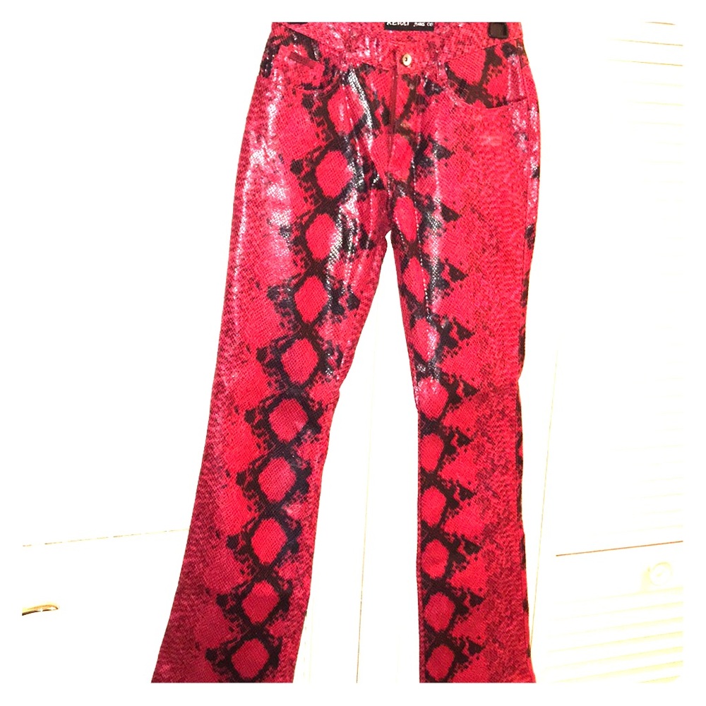 #Stylist #WomensFashion #OnlineShopping #Apparel